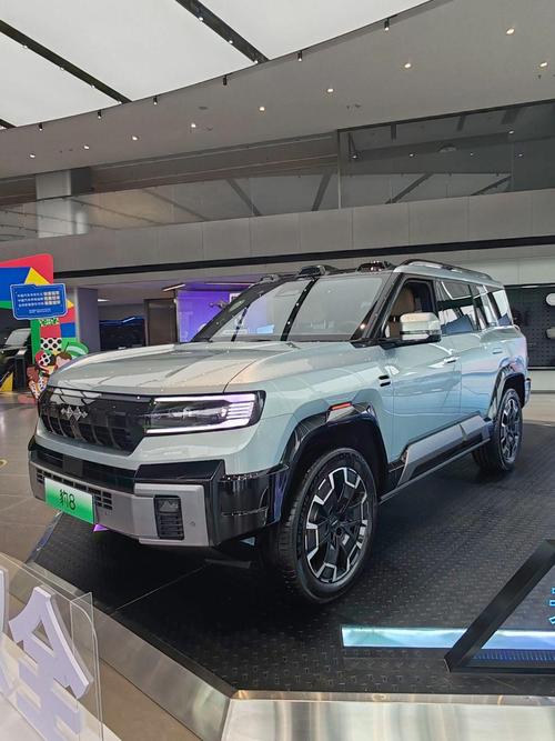 深圳155比亚迪方程豹硬派越野的爆款，英菲尼迪35周年与你共成长